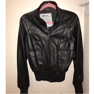 Black leather jacket! 🖤